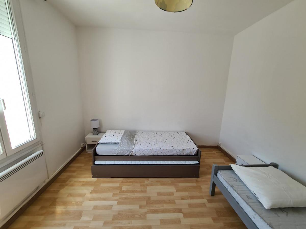 Appartement 60M2 Rdc Avec Jardin Saint-Genis-des-Fontaines Exterior photo